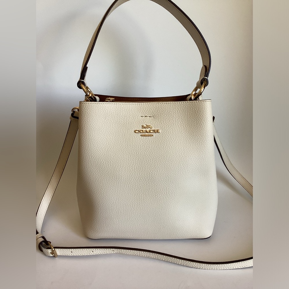 COACH Small Town Bucket Bag Leather Crossbody 1011 in Chalk White $350